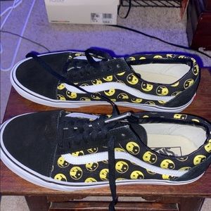 Black and yellow ying and yangs